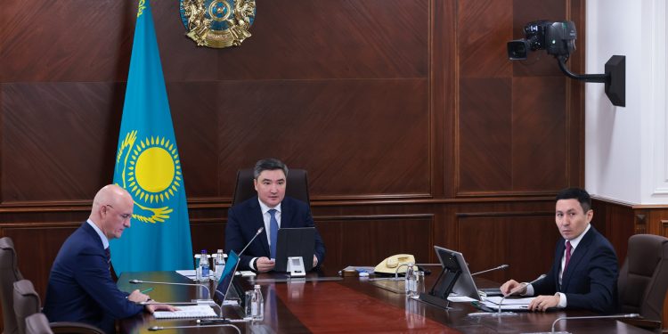 Бектенов «Самұрық-Қазына» директорлар кеңесі отырысын өткізді