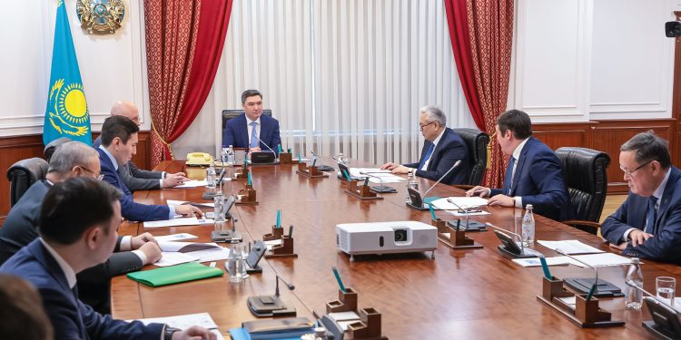 Бектенов атом энергетикасын дамыту мәселесі бойынша кеңес өткізді