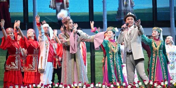 Мәулен Әшімбаев Наурыз мейрамымен құттықтады