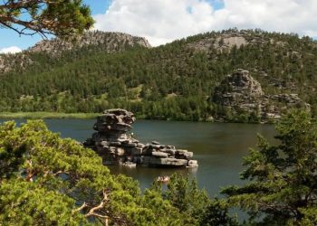 Туризм саласы – Қазақстан экономикасының маңызды қозғаушы күштерінің бірі