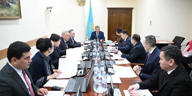 Дене шынықтыру және спорт жөніндегі заңнаманы жетілдіру мәселесі талқыланды