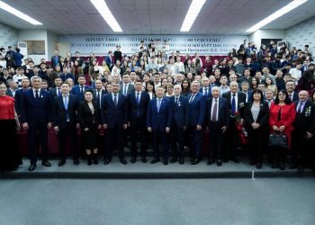 Жер саласында талмай еңбек етіп жүрген жұмысшы мамандар марапатталды