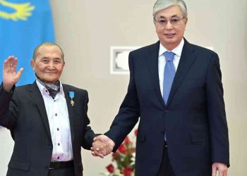 Мемлекет басшысы жазушы Әкім Таразидің дүниеден өтуіне байланысты көңіл айту жеделхатын жолдады