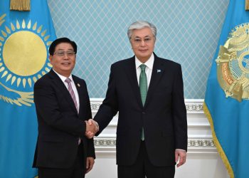 Мемлекет басшысы YTO Express басқарма төрағасы Юй Хуэйцзяоны қабылдады