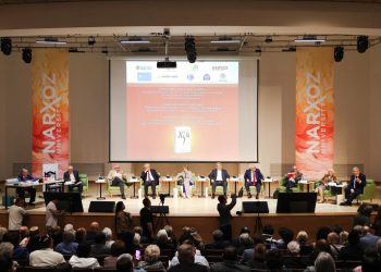 «Аз и Я – бұл менің бар сырын үнсіз қойнына бүккен ғасырлармен диалогым