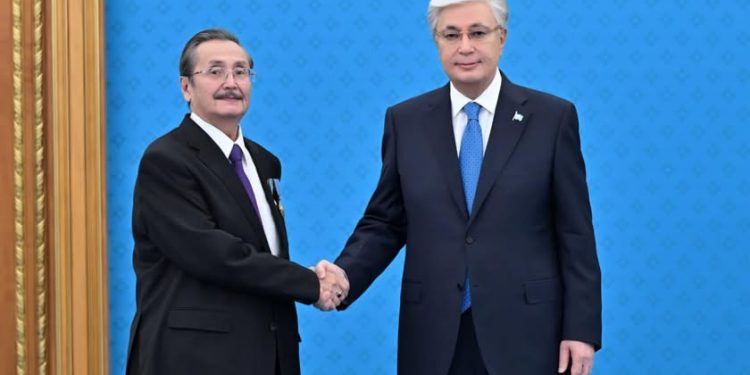 Қайрат Байбосыновқа «Қазақстанның Еңбек Ері» атағы берілді.