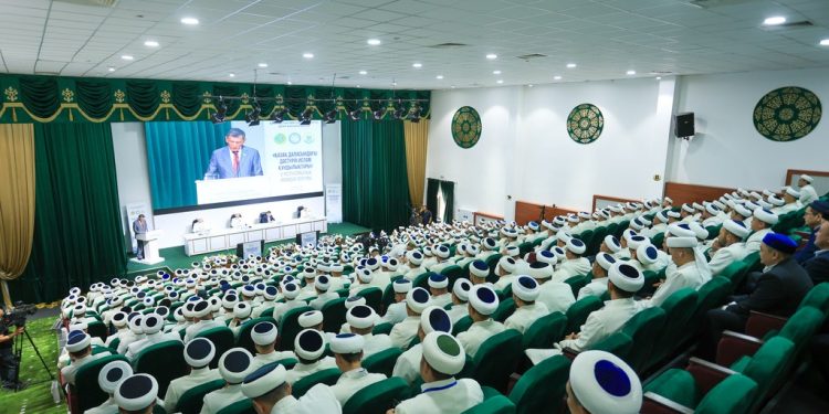 Сенатор «Қазақ даласындағы дәстүрлі ислам құндылықтары» VІ республикалық форумға қатысты