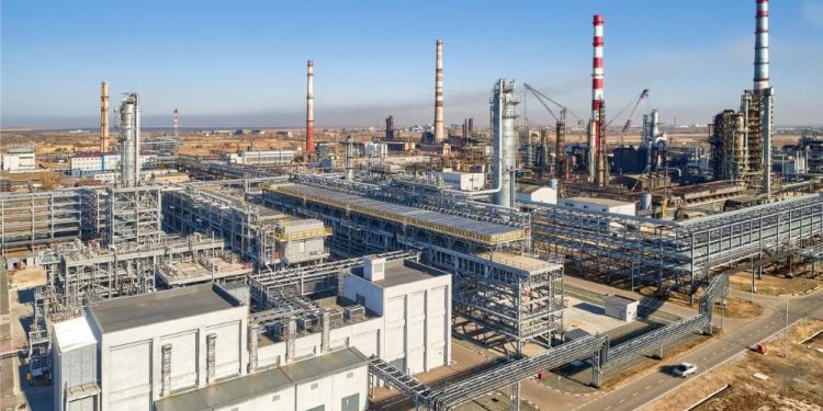 Қазақстанда мұнай өңдеу көлемі артып келеді