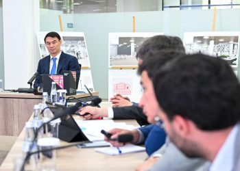 Дархан Сатыбалды қаланың бес полиорталықтарының қалыптасу жобаларымен танысты