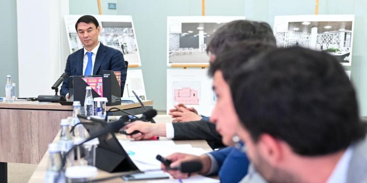 Дархан Сатыбалды қаланың бес полиорталықтарының қалыптасу жобаларымен танысты