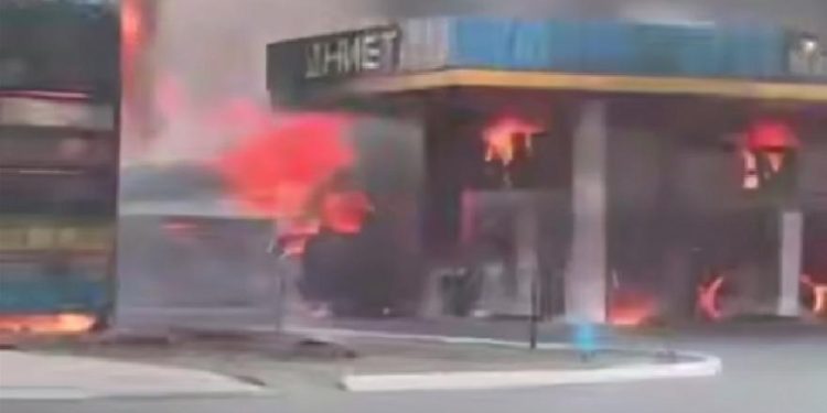 Құлсары қаласында жанармай бекеті жарылды