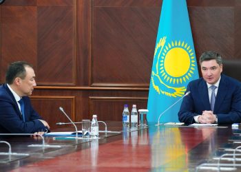 Олжас Бектенов Көлік министрлігі ұжымына жаңа министрді таныстырды