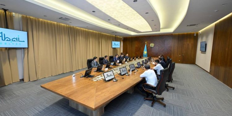 Семей – тоғыз жолдың торабындағы шаһар