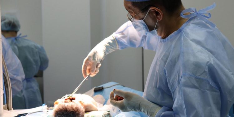 АЛМАТЫЛЫҚ ДӘРІГЕРЛЕР ӘЛЕМДЕГІ ЕҢ СИРЕК ПАТОЛОГИЯНЫҢ БІРІНЕ ТАП БОЛДЫ