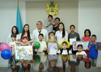 Ата-аналарының қасында қайта өмірге оралған қуанышты балаларды көру біз үшін үлкен бақыт