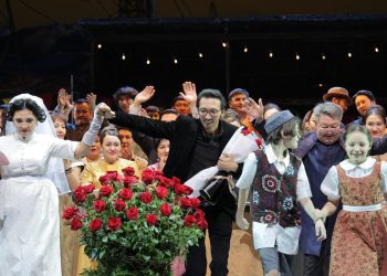 Еренбақ Тойкеновті Австриядағы спектакльдерді сахналауға шақырды