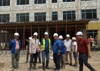 Депутаттардың айтуынша, ең бастысы – мектеп салу емес, болашаққа берік негіз қалау