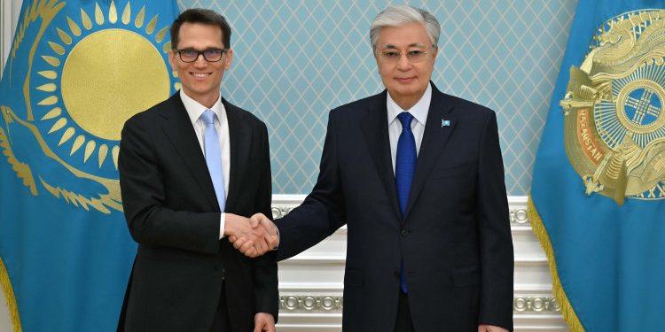 Мемлекет басшысы Швейцария Ұлттық банкін басқарушылар кеңесінің төрағасы Мартин Шлегельді қабылдады