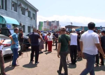 Алматыда Жібек жолы базарының сүрілуіне кәсіпкерлер наразы