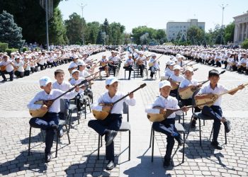 «Ұлы дала үні» атты кең ауқымды облыстық мерекелік флешмоб ұйымдастырылды