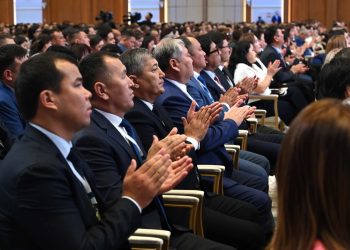 Қасым-Жомарт Тоқаев білім беру үдерісіне цифрлық технологиялар мен жасанды интеллектіні жедел енгізуді тапсырды