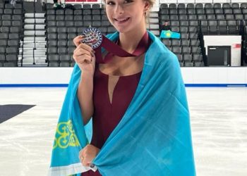 Софья Самоделкина күміс медаль жеңіп алды