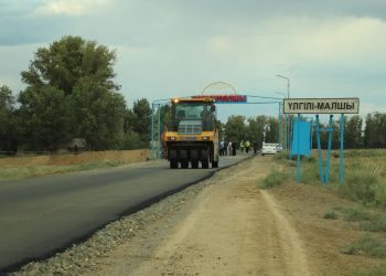Көкпекті ауданында жол жөнделіп жатыр
