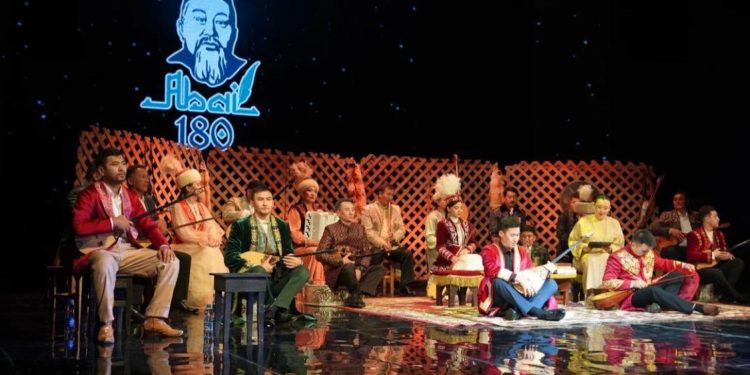 «Абай әлемі» атты әдеби-сазды танымдық кеш өтті