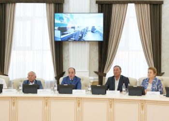 БҚО әкімі құрылысшыларды марапаттады