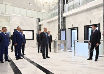 Президент Астана қаласы бойынша ҰҚК департаментінің жаңа ғимаратына барды