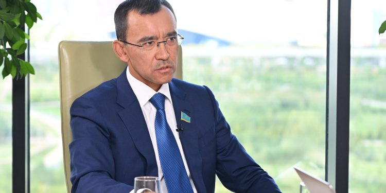 Қазіргі әлемге өзгеріс енгізу үшін іс жүзінде қандай да бір қадамдар қажет