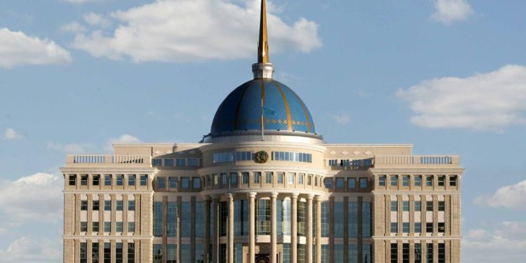 Мемлекет басшысы бокстан Әлем чемпионатында топ жарған боксшыларды құттықтады