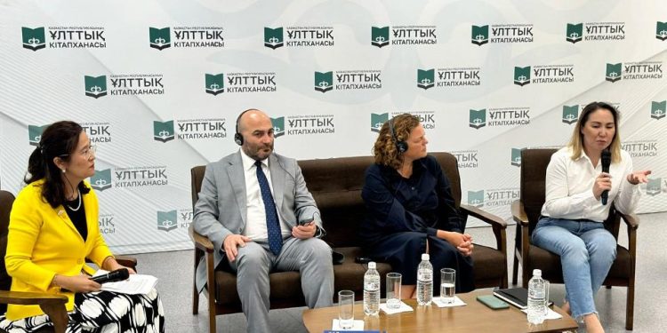 Халықаралық сарапшылар балалар әдебиеті тақырыбында талқылау өткізді