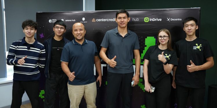 Жетісуда өткен офлайн-хакатонға 150-ден астам адам қатысты