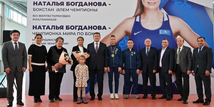 Бокстан әлем чемпионы Наталья Богдановаға құрмет көрсетілді