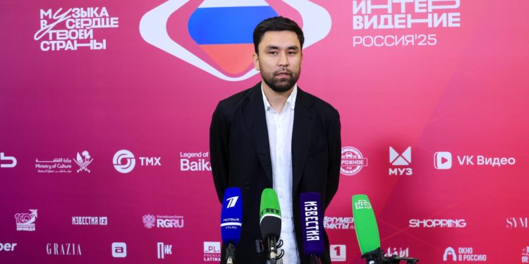 Казахстанский исполнитель Әмре выступит на сцене седьмым, на международном музыкальном конкурсе “Интервидение”.