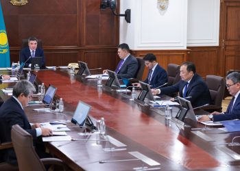 Олжас Бектенов электр энергетикасын дамыту және цифрландыру мәселелері жөніндегі Үкімет отырысын өткізді