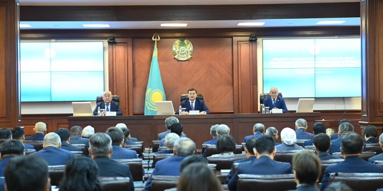 АГРОЭКОНОМИКА ЖӘНЕ АГРАРЛЫҚ ҒЫЛЫМДЫ ДАМЫТУ МӘСЕЛЕЛЕРІ ТАЛҚЫЛАНДЫ