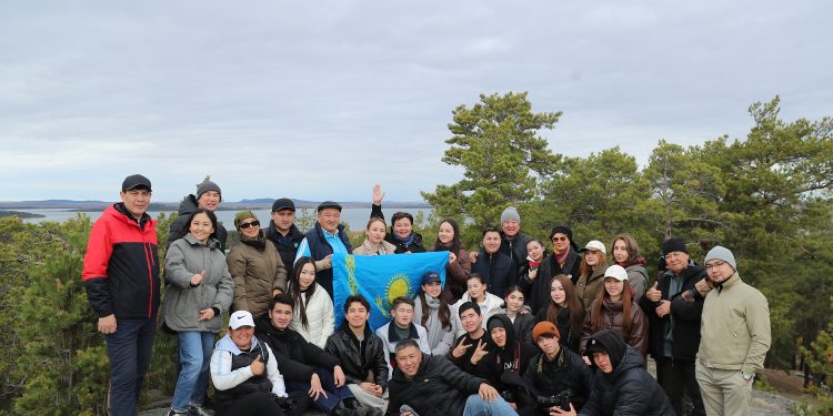 Зерендіде БАҚ фототілшілері ЕҰУ студенттеріне арналған шеберлік сабағын өткізді