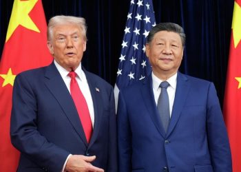 Си Цзиньпин мен Дональд Трамптың кездесуі өтіп жатыр