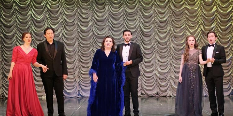 Жас опера жұлдыздары Абай атындағы ҚазҰОБТ сахнасында өнер көрсетті