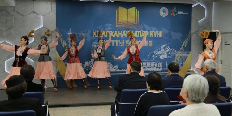 Alatau Creative Hub шығармашылық орталығында Кітапханашы күні айрықша аталып өтті