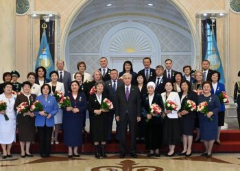 СҚО мұғалімдері жоғары марапаттарға ие болды