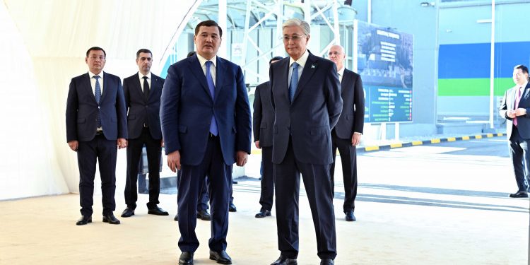 Президент жаңа жылу электр орталығына барды