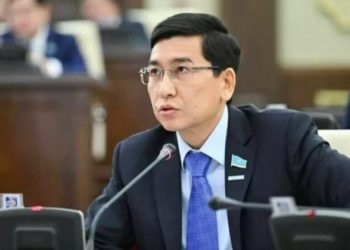 Табылған тарихи жәдігерлер шаң басып шашылып жатыр – Асхат Аймағамбетов