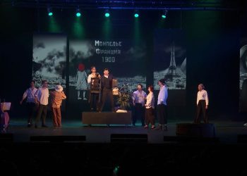 Премьеру спектакля о Наталии Сац показал театр из Казахстана в Москве. Как проходят Дни культуры двух стран?