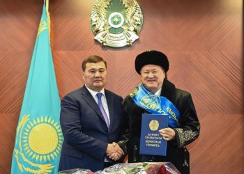 АЙМАҚ БАСШЫСЫ МЕМЛЕКЕТ ЖӘНЕ ҚОҒАМ ҚАЙРАТКЕРІ МҰХТАР ҚҰЛ-МҰХАММЕДПЕН КЕЗДЕСТІ