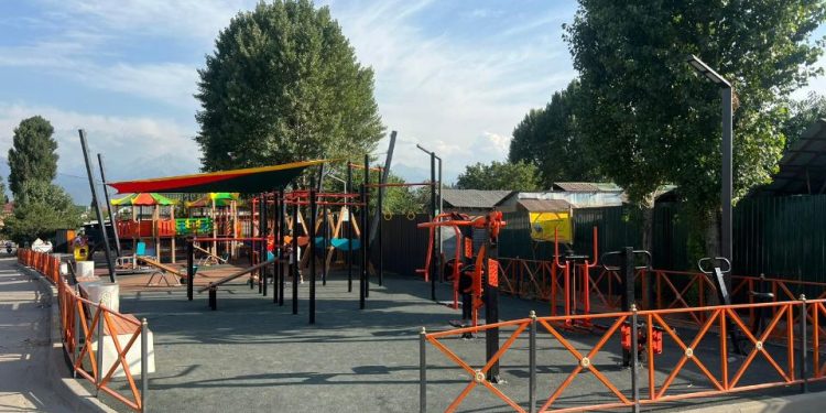Алматының Алатау ауданында 31 қоғамдық кеңістік пен 16 аула абаттандырылды