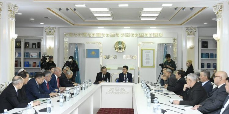 Елордада Әділбек Ыбырайымұлының жаңа кітаптарының тұсаукесері өтті