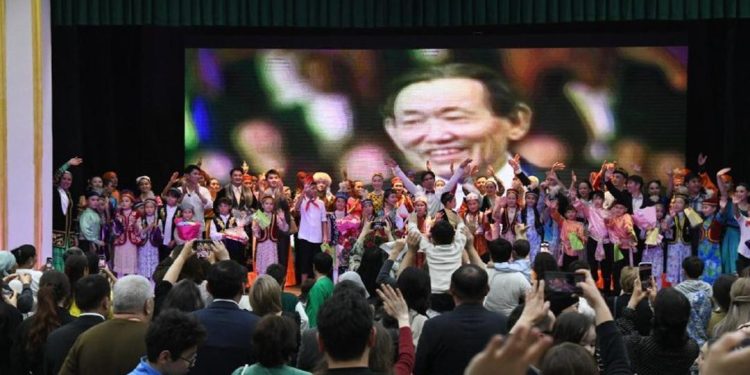 Нұрғиса Тілендиевке арналған бұл қойылым – театр репертуарындағы айрықша туынды